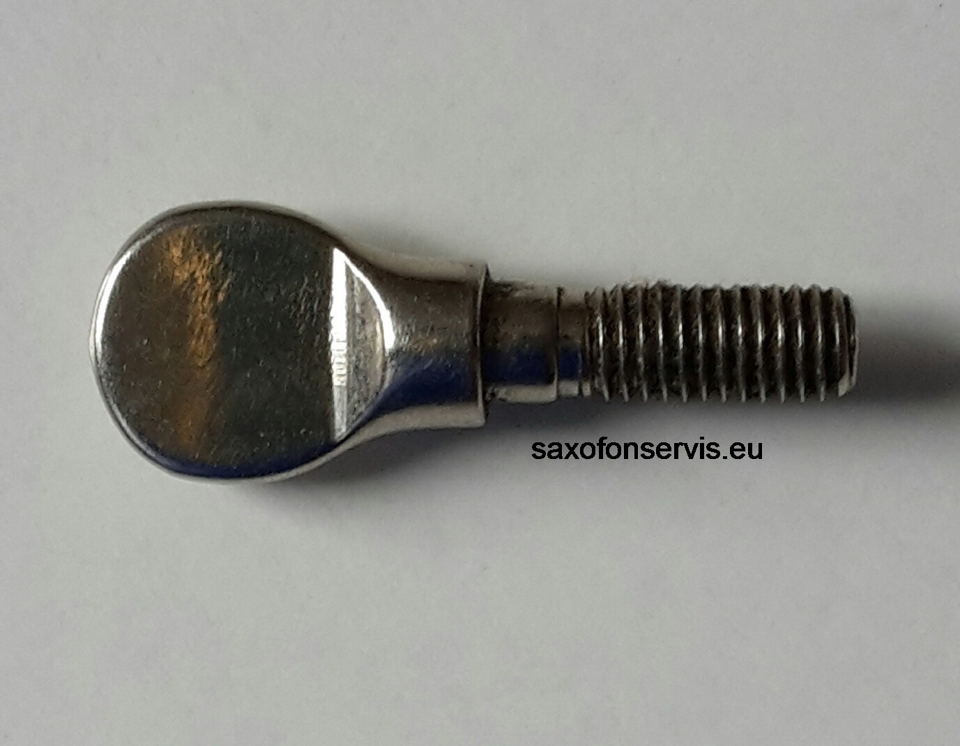 Šroub 4,8 na utáhnutí čepu esa saxofonu (nikl)