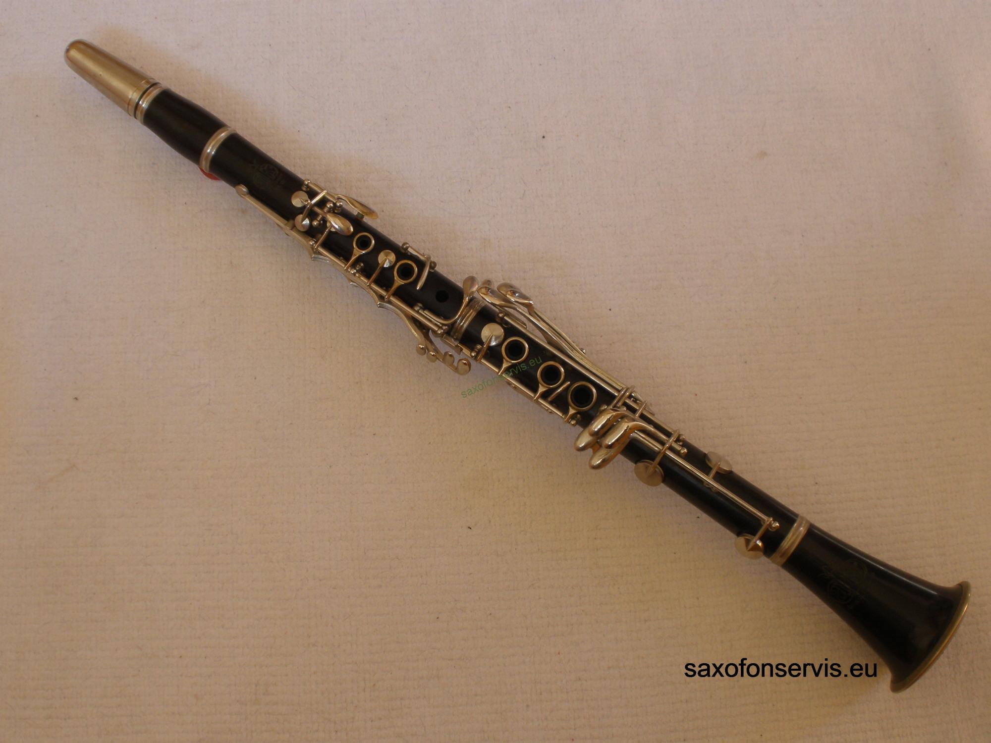 Bb klarinet AMATI  ACL 212