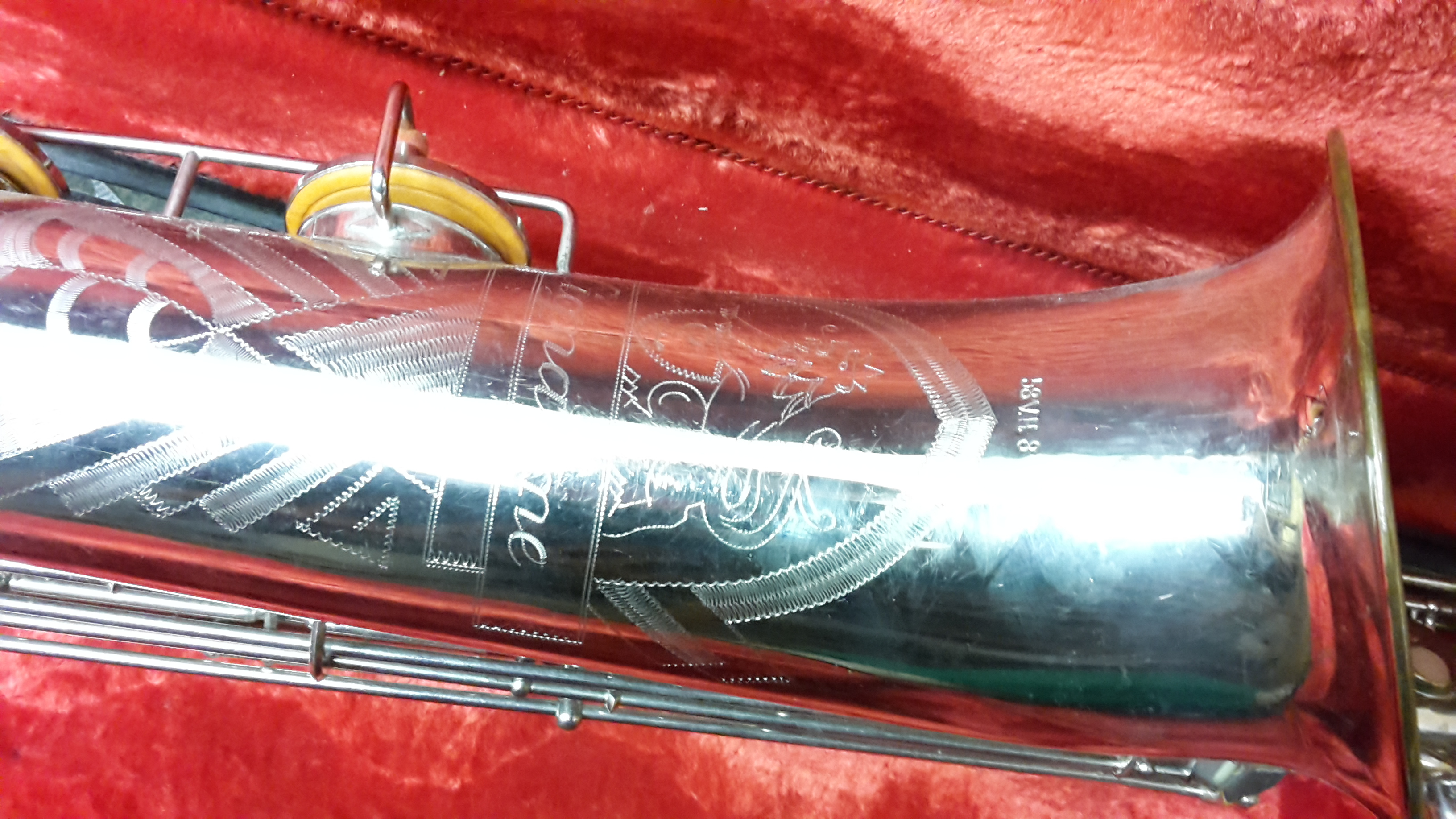 Amati (JKG) - Eb baryton sax do spodního ,,B,,