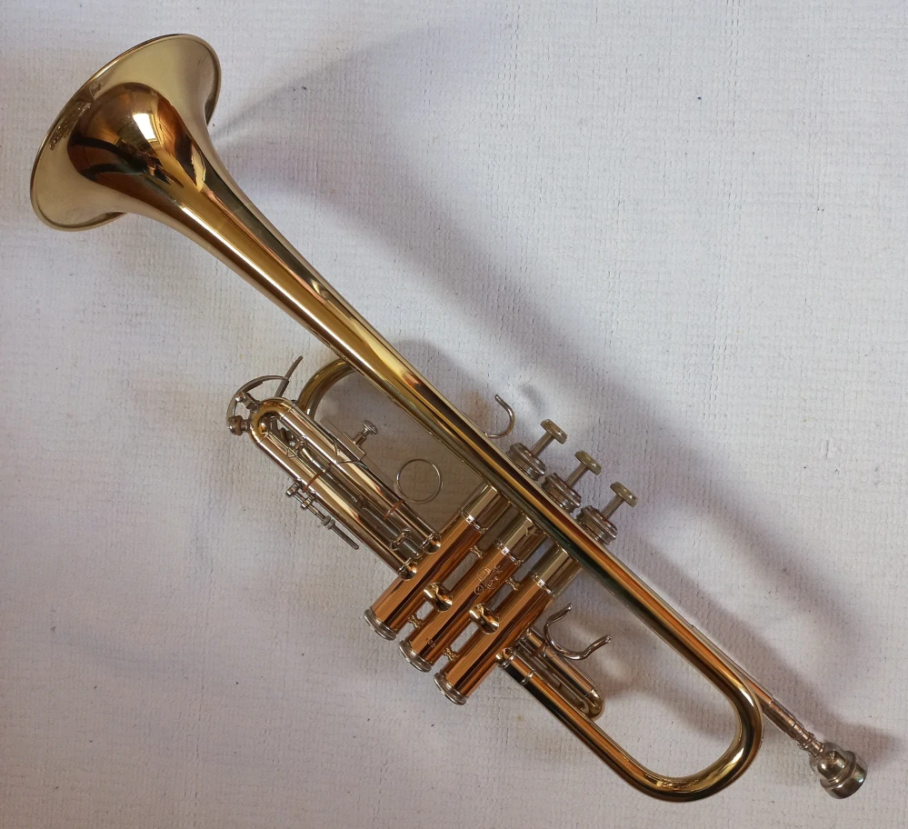 Trumpeta Bb Amati ATR 211C 