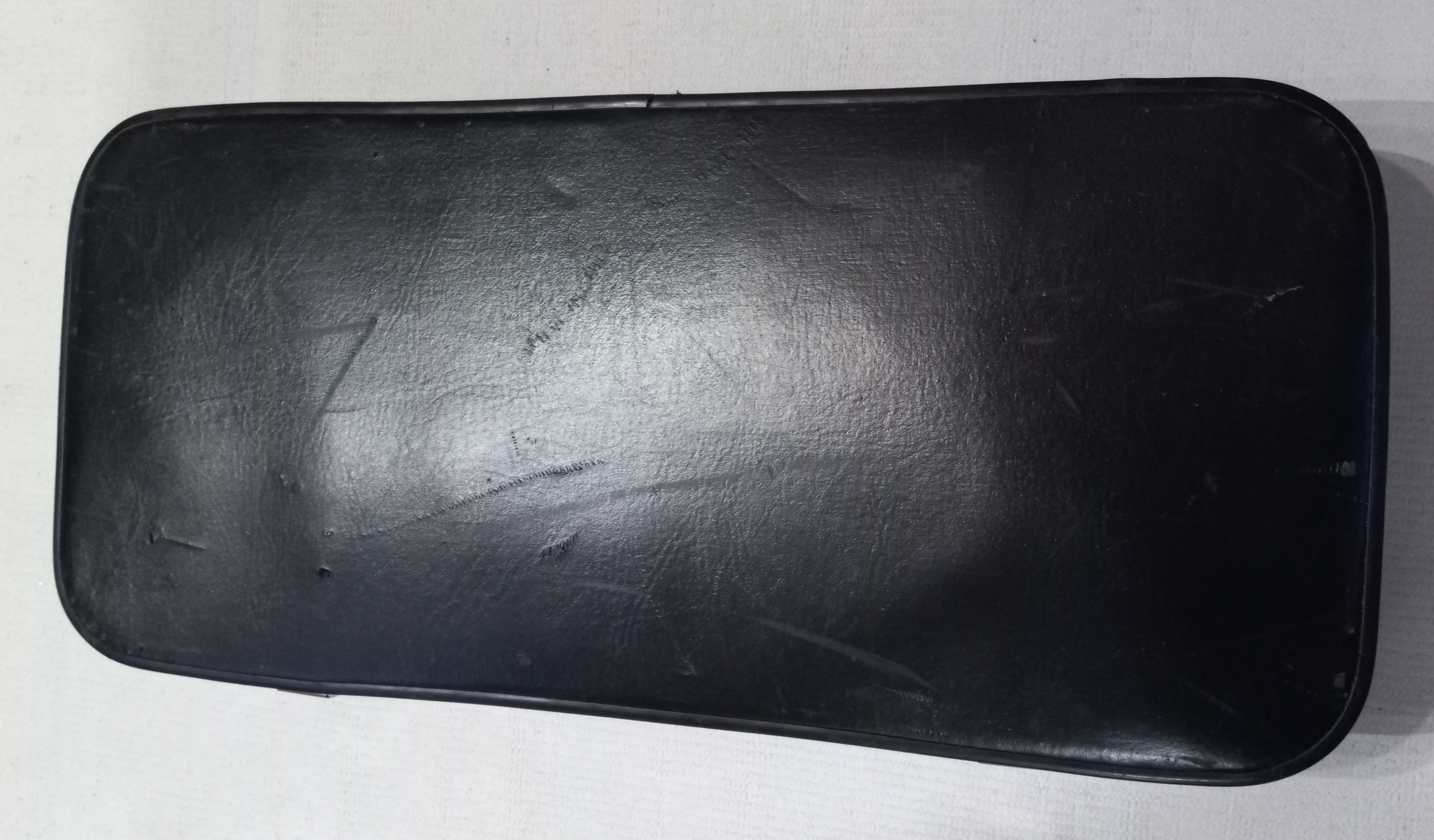 Amati  Vintage kufr.
