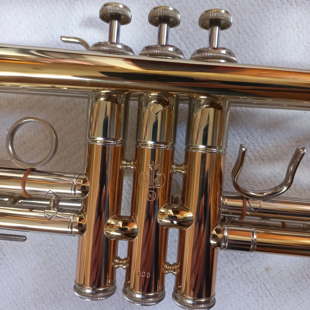 Trumpeta Bb Amati ATR 211C 