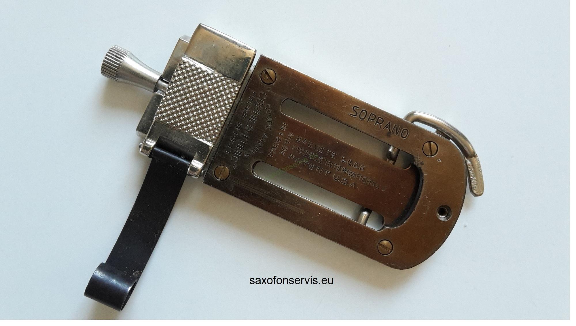 ,,CORDIER,, - stříhačka na plátky sopran saxofonu.