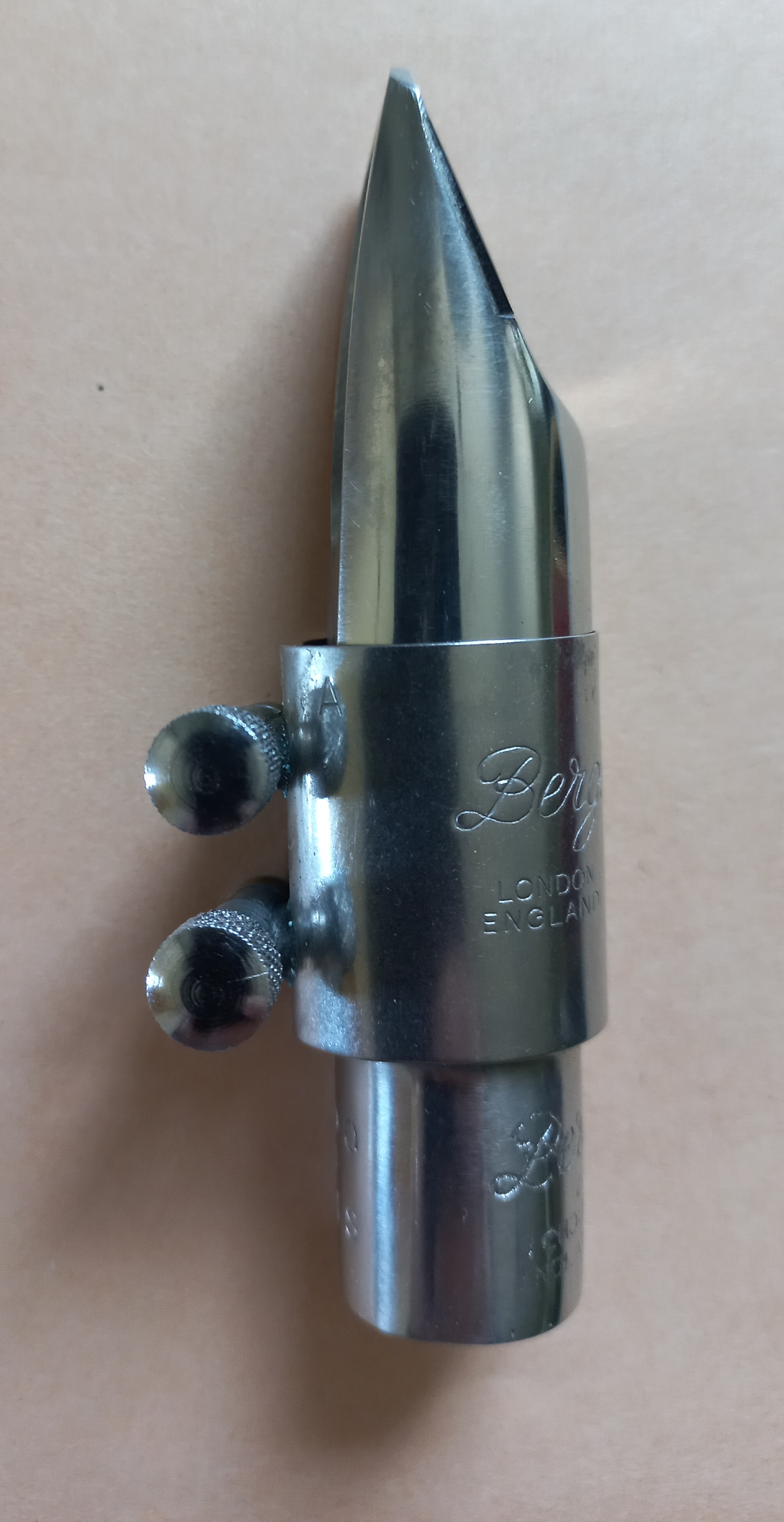 Berg Larsen  100 2 SMS  - Alt sax