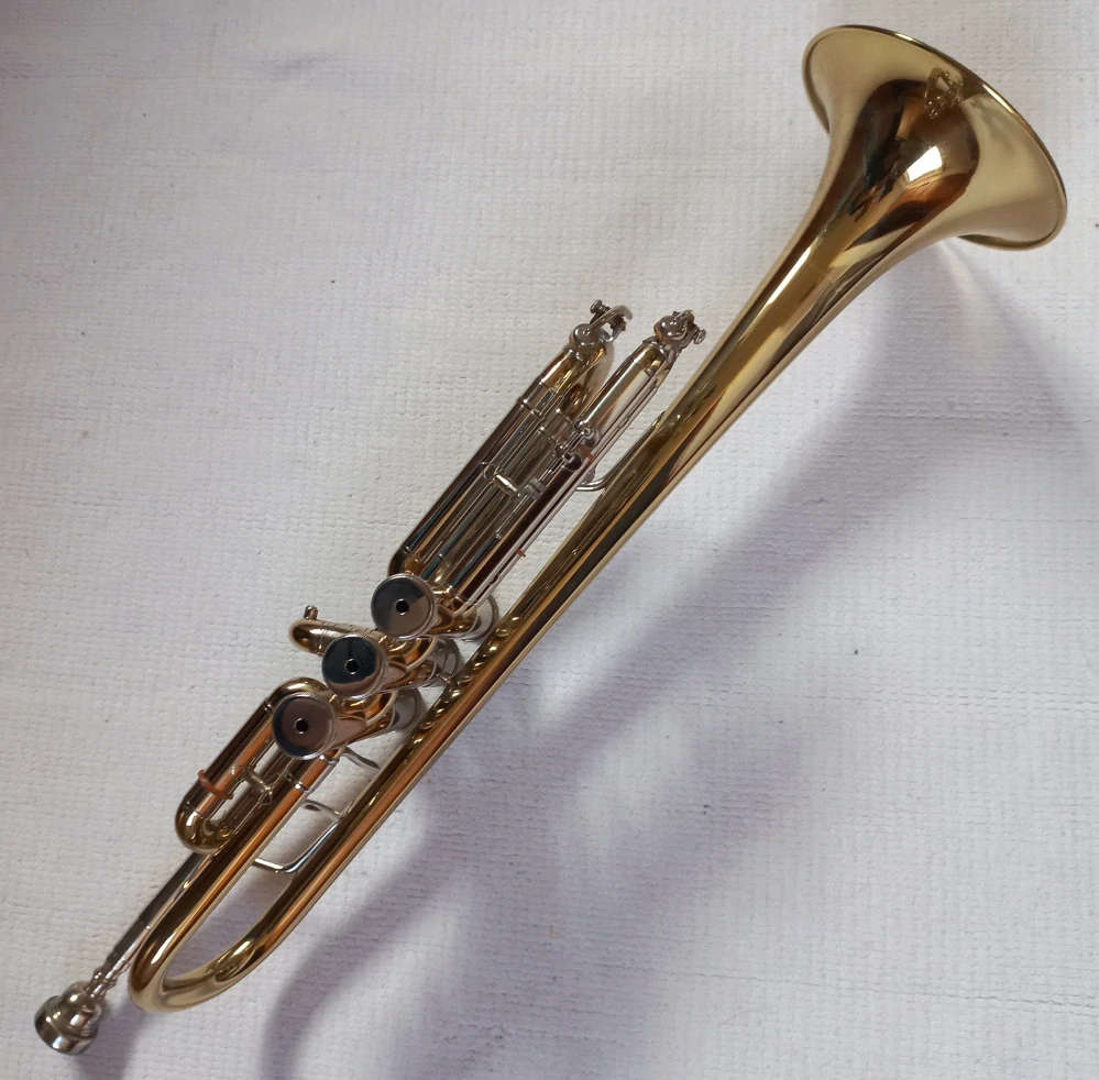 Trumpeta Bb Amati ATR 211C 