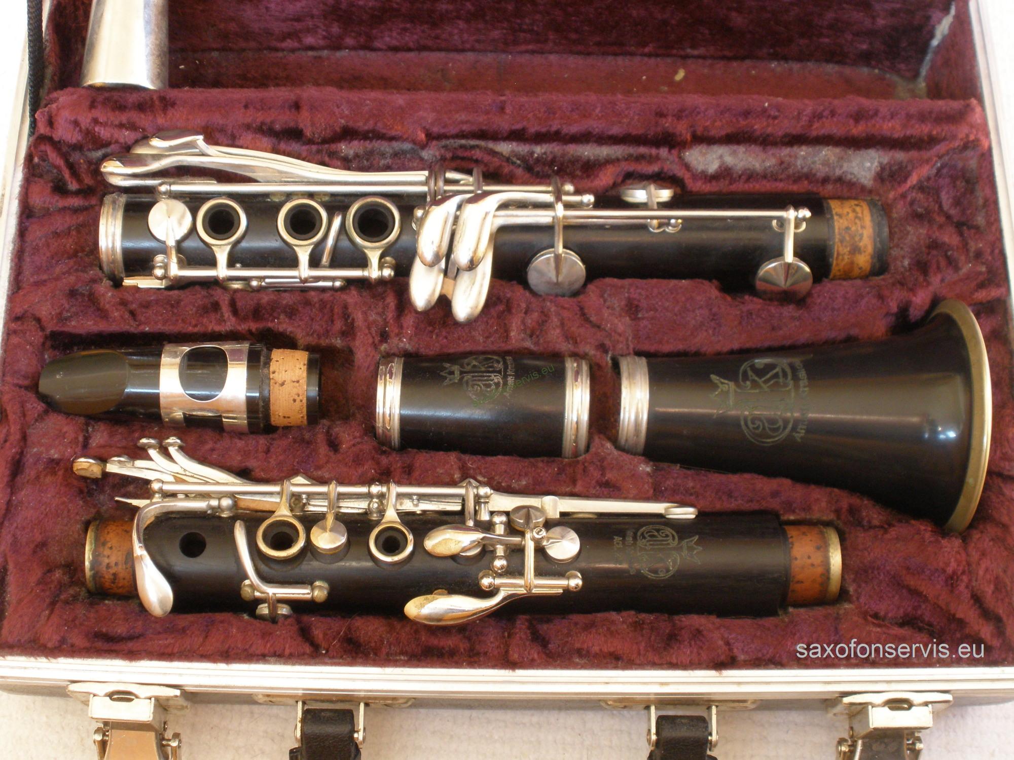 Bb klarinet AMATI  ACL 212